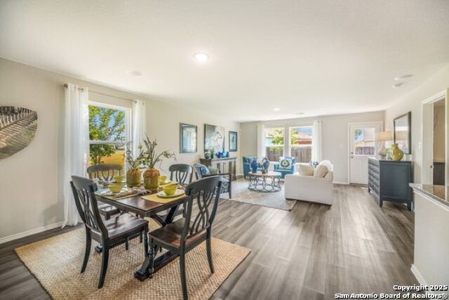 Image 4 of 22 For 212 Agave Circle