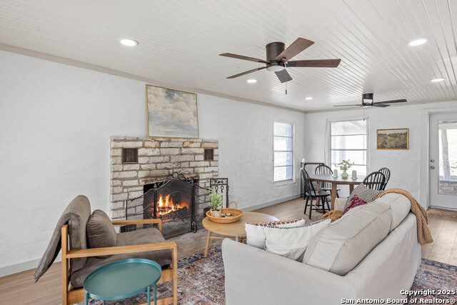 Listing photo id 9 for 14910 Bullhead Rd