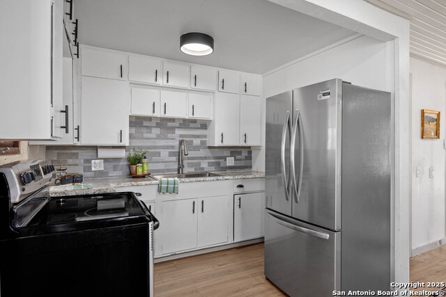 Listing photo id 10 for 14910 Bullhead Rd