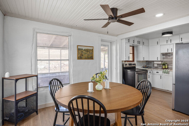 Listing photo id 11 for 14910 Bullhead Rd