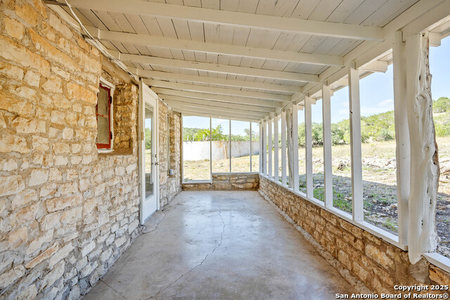 Listing photo id 17 for 14910 Bullhead Rd