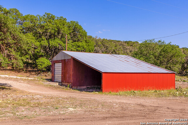 Listing photo id 21 for 14910 Bullhead Rd