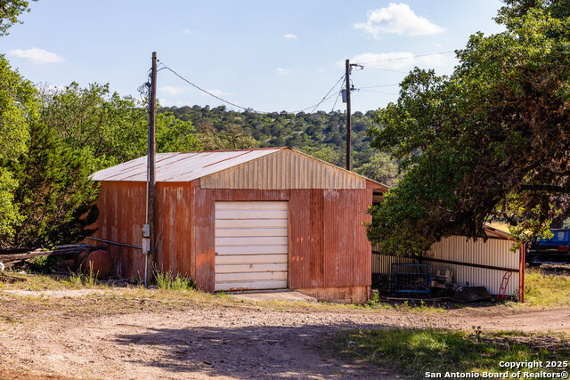 Listing photo id 33 for 14910 Bullhead Rd