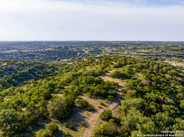 Listing photo id 37 for 14910 Bullhead Rd