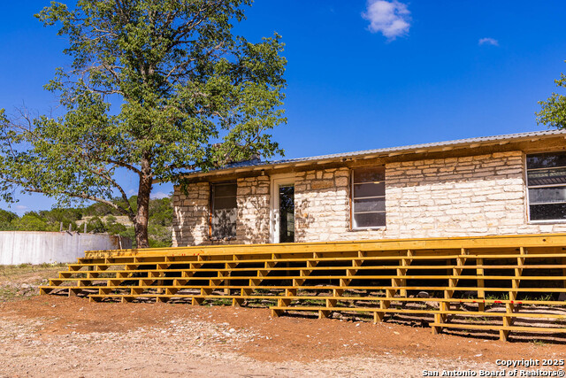 Listing photo id 6 for 14910 Bullhead Rd