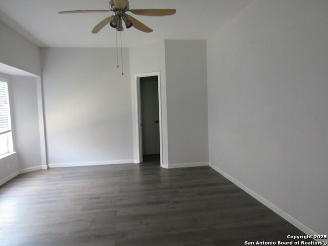 Image 15 of 55 For 7731 Clear Ridge Dr