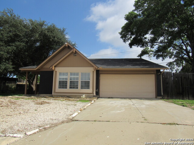 Image 5 of 55 For 7731 Clear Ridge Dr