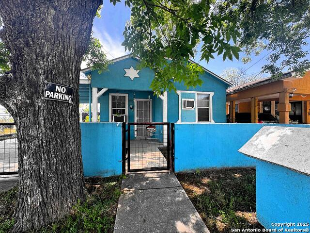 Details for 422 E Franciscan, San Antonio, TX 78204