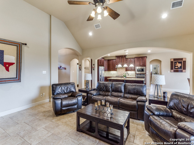 Image 9 of 40 For 332 Bosque Rdg