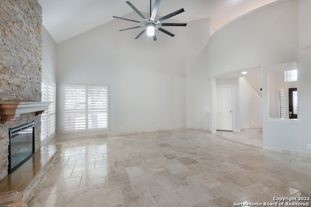 Image 10 of 28 For 18315 Rogers Pike