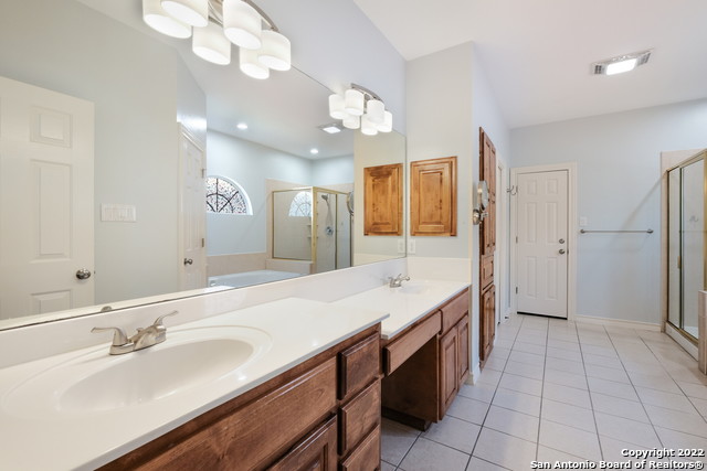 Image 17 of 28 For 18315 Rogers Pike