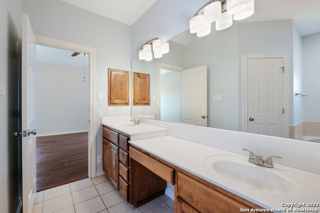 Image 18 of 28 For 18315 Rogers Pike