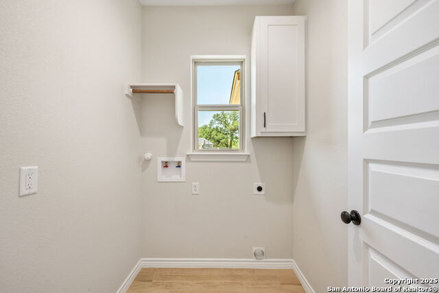 Image 17 of 27 For 1710 Crooked Creek Drive