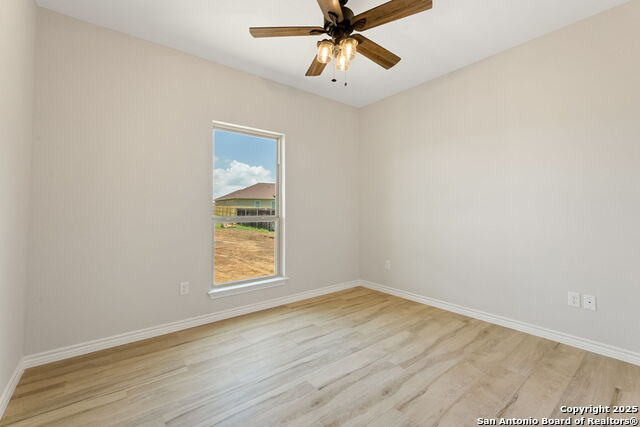 Image 22 of 27 For 1710 Crooked Creek Drive