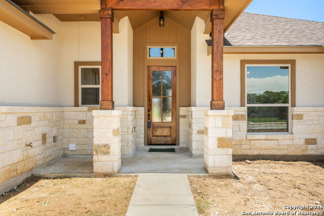 Image 3 of 27 For 1710 Crooked Creek Drive