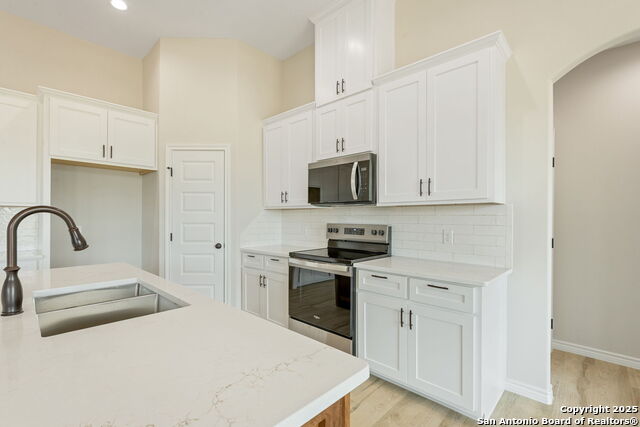 Image 9 of 27 For 1710 Crooked Creek Drive