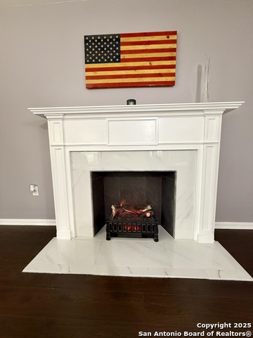 Listing photo id 10 for 803 Leland