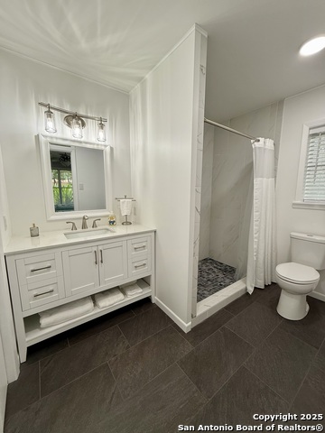 Listing photo id 14 for 803 Leland