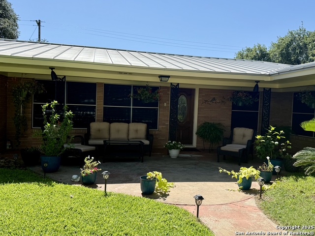 Listing photo id 4 for 803 Leland
