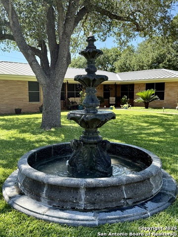 Listing photo id 5 for 803 Leland