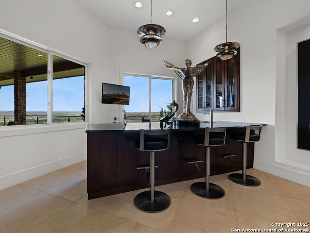 Listing photo id 8 for 11 Davenport Ln