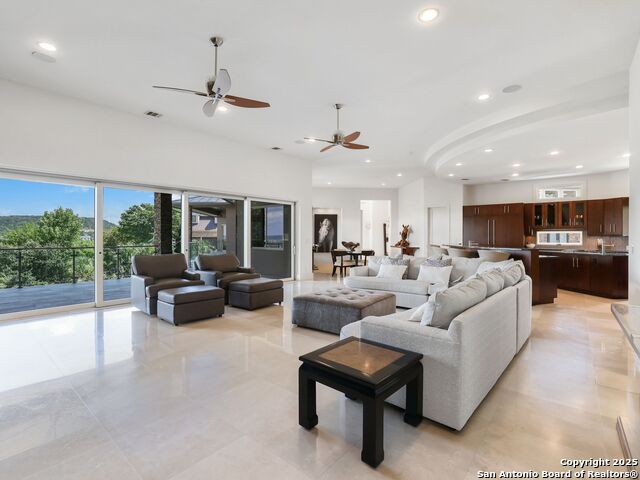 Listing photo id 16 for 11 Davenport Ln