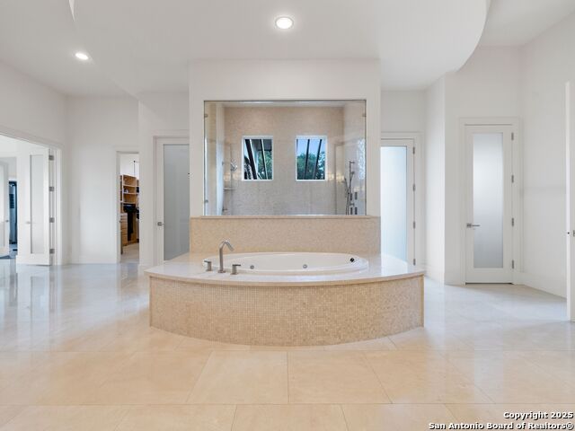 Listing photo id 20 for 11 Davenport Ln
