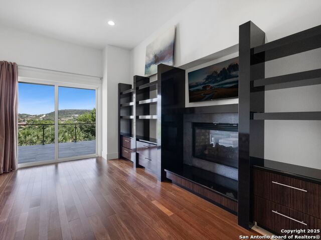 Listing photo id 25 for 11 Davenport Ln