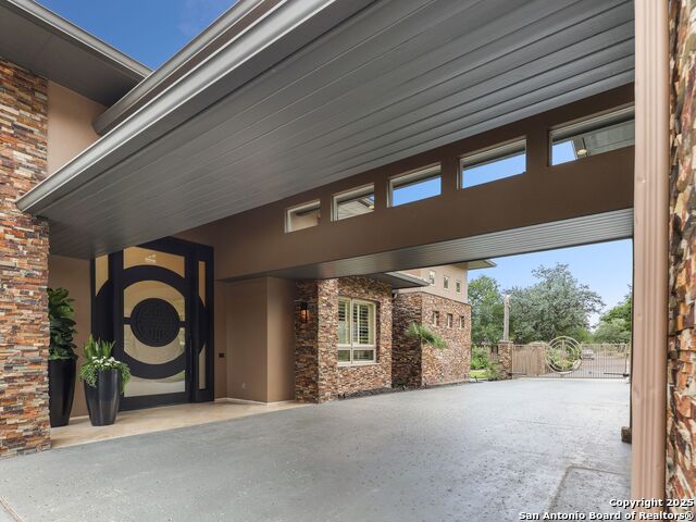 Listing photo id 2 for 11 Davenport Ln