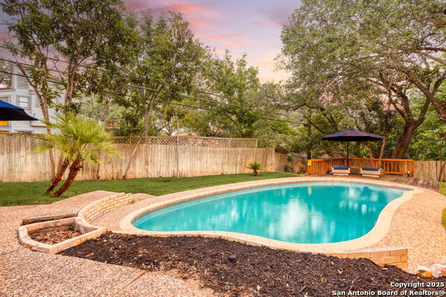 Image 4 of 50 For 2915 Quail Oak