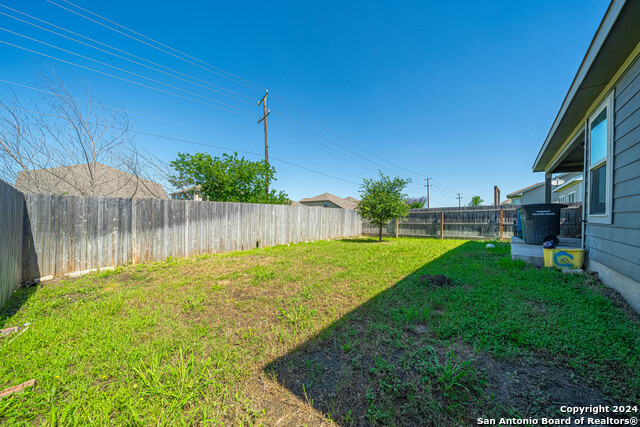 Listing photo id 26 for 7119 Magnolia Bluff
