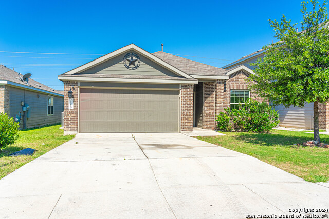 Listing photo id 1 for 7119 Magnolia Bluff