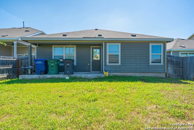 Listing photo id 29 for 7119 Magnolia Bluff