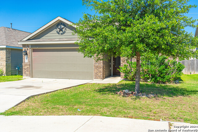 Listing photo id 3 for 7119 Magnolia Bluff