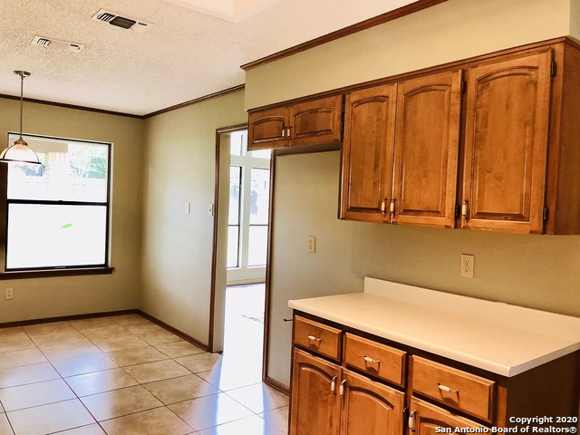 Image 10 of 24 For 2319 Park Cir
