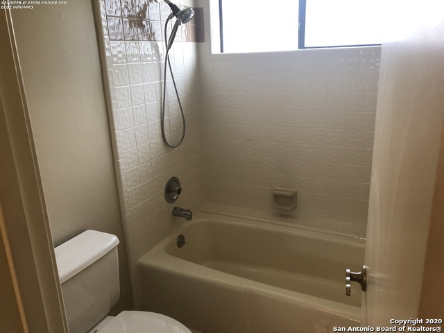 Image 14 of 24 For 2319 Park Cir