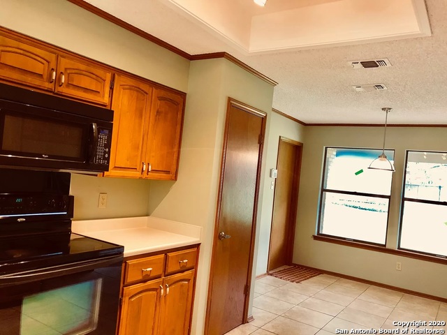 Image 8 of 24 For 2319 Park Cir