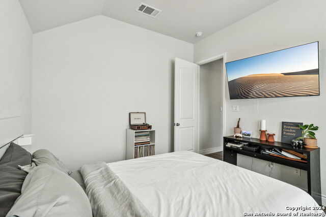 Image 44 of 86 For 9032 Raven Pointe