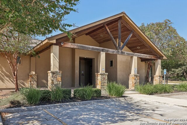 Image 75 of 86 For 9032 Raven Pointe