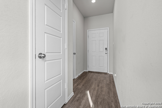 Image 8 of 27 For 10502 Green Rock