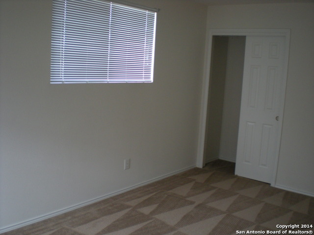 Image 10 of 13 For 233 Willow Run
