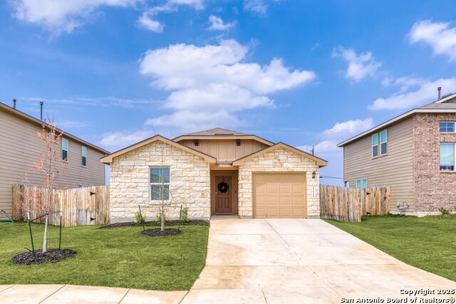 Image 2 of 24 For 13515 Whisper Ranch