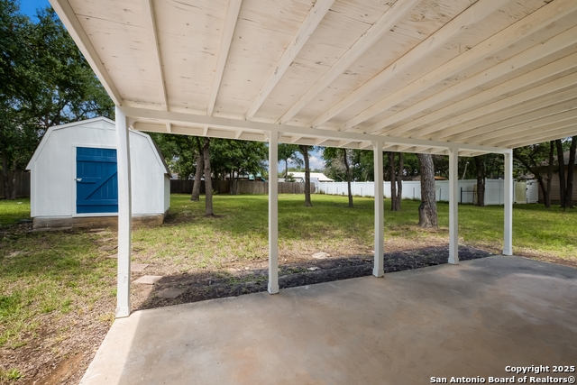Image 18 of 21 For 1390 Misty Ln