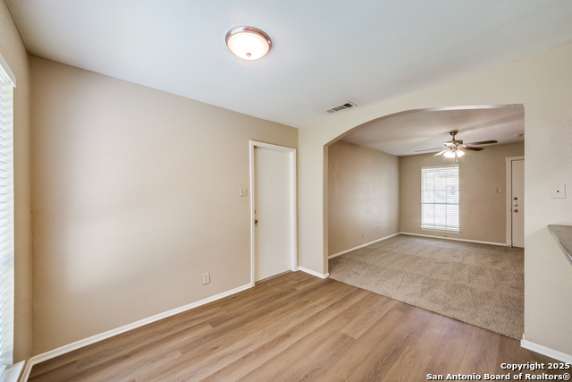 Listing photo id 8 for 7334 Cherry Brook