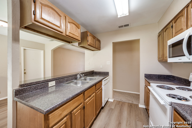 Listing photo id 16 for 7334 Cherry Brook