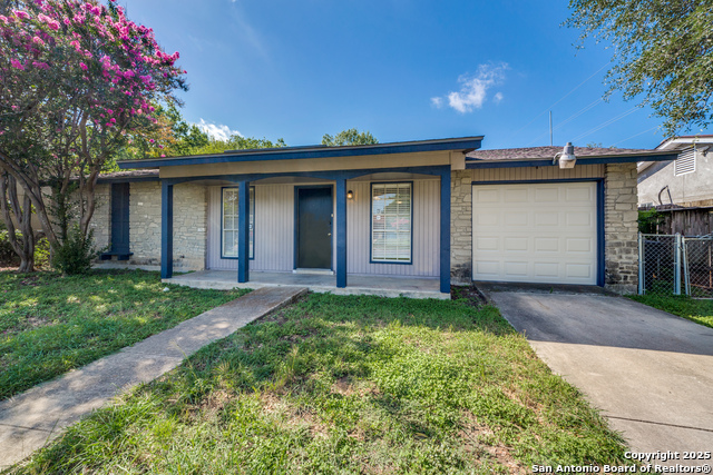 Listing photo id 1 for 7334 Cherry Brook