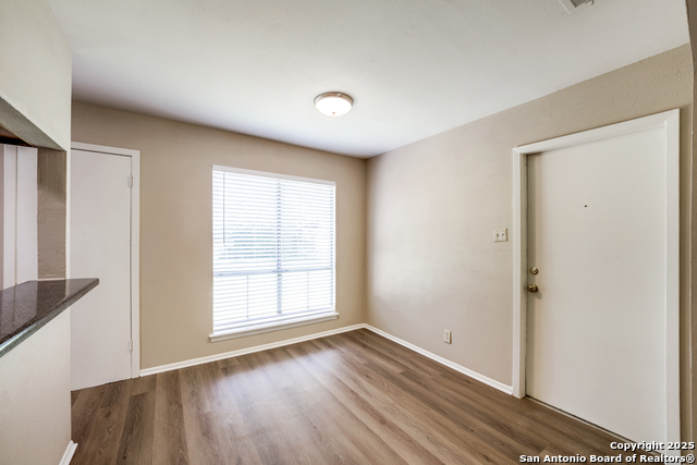 Listing photo id 7 for 7334 Cherry Brook