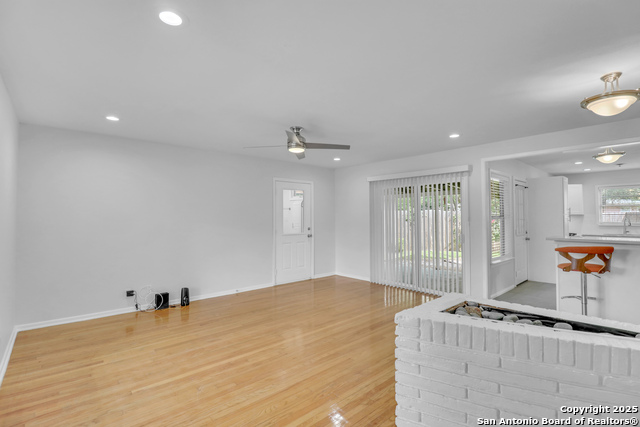 Image 8 of 38 For 351 Eastley  