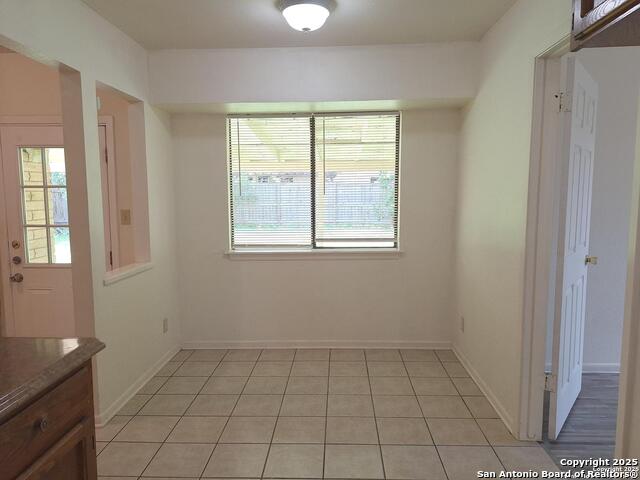 Image 7 of 23 For 322 Renee Dr