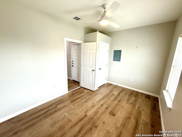 Image 12 of 14 For 2422 Commerce W 4